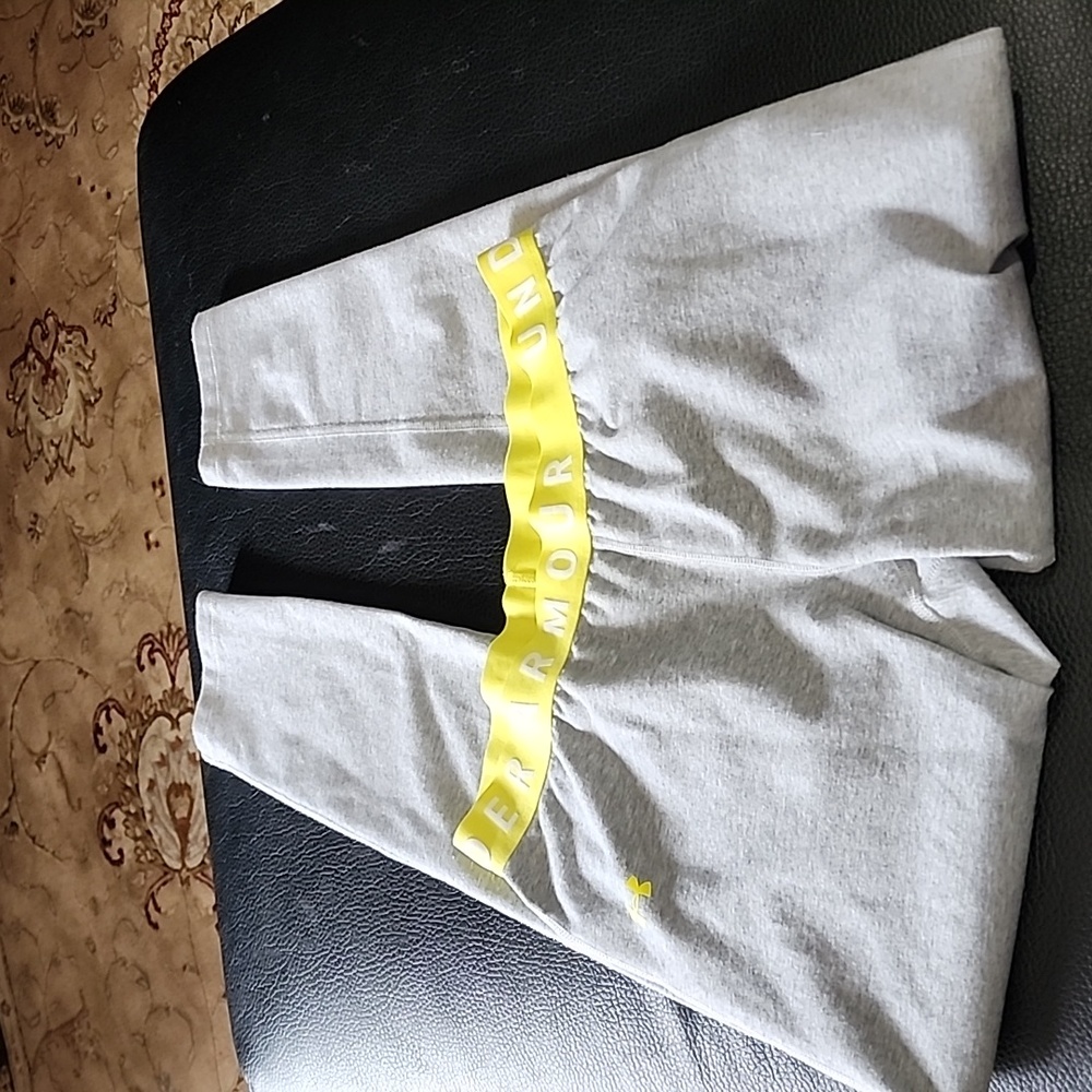 Under Armour Gray Leggings, Large - Picture 4 of 4